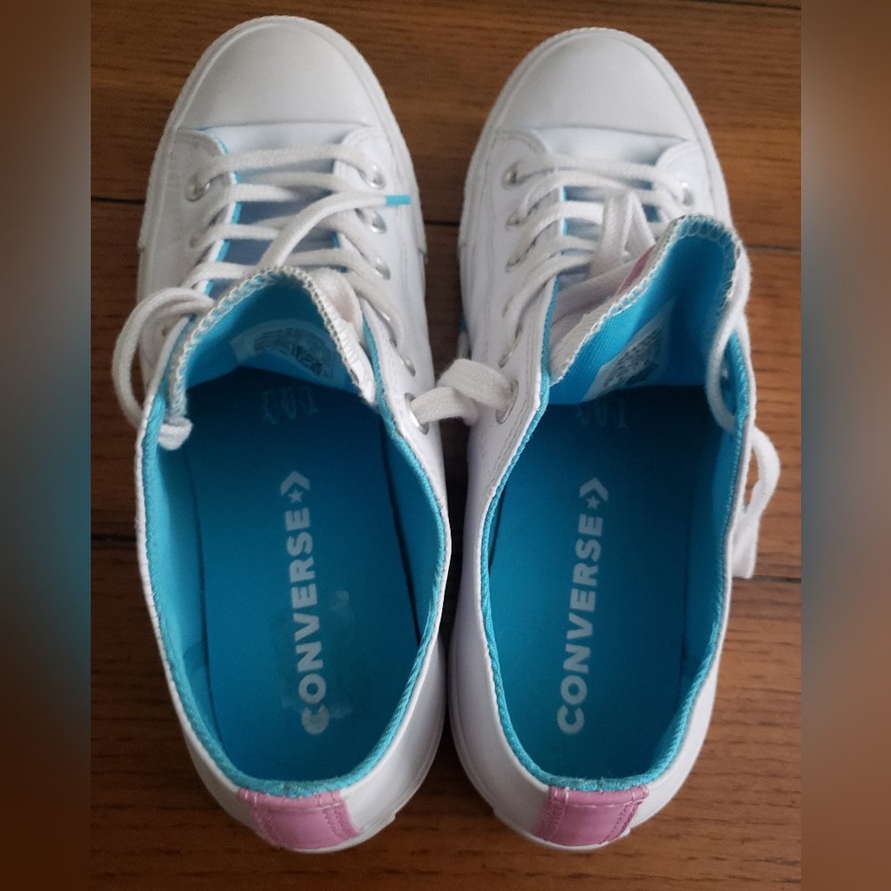 Like New Converse CTAS Love The Progress Leather Sneakers - Picture 8 of 11